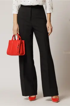 Pantaloni dama negri croi usor evazat si inchidere cu copca imagine