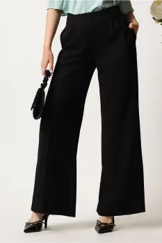 Pantaloni DY Fashion negri din stofa evazati cu betlie pe o parte imagine