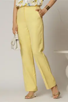 Pantaloni galbeni cu croi drept si buzunare imagine