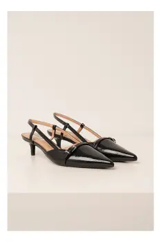 Pantofi negri din piele ecologica cu varf subtire si toc jos imagine