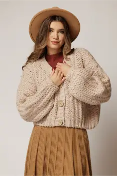 Pulover scurt crem tricotat lejer imagine