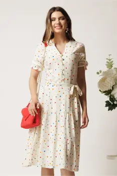 Rochie alba cu buline colorate in clos cu cordon in talie imagine