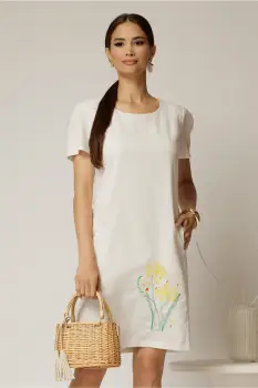Rochie alba din in cu flori brodate si croi drept imagine