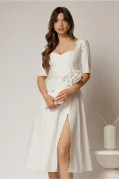 Rochie DY Fashion alba cu decolteu inima si detaliu floral in talie imagine