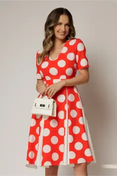 Rochie DY Fashion corai cu buline mari si pliuri ample in contrast imagine