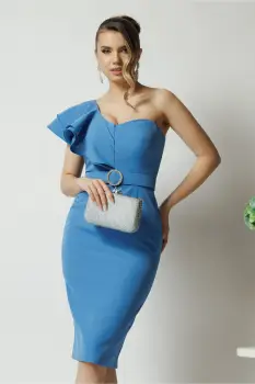 Rochie DY Fashion de ocazie din stofa albastra cu un umar gol si catarama in talie imagine