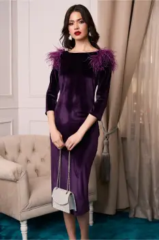 Rochie DY Fashion eleganta din catifea mov cu pene la umeri imagine
