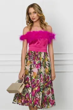 Rochie DY Fashion fucsia cu imprimeu pe fusta si pene la bust imagine