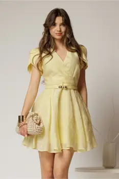 Rochie DY Fashion galbena scurta cu broderii florale si decolteu petrecut imagine