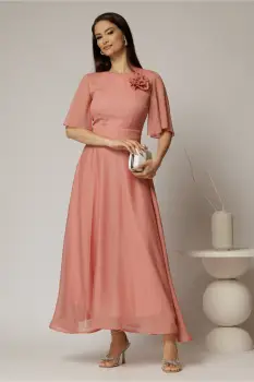 Rochie DY Fashion lunga roz din voal cu fir lurex in clos cu accesoriu la bust imagine