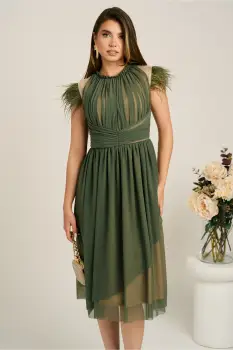Rochie DY Fashion midi din tull verde olive in clos cu pene la umeri imagine