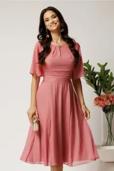Rochie DY Fashion midi roz din voal in clos cu fir lurex si accesoriu la decolteu imagine