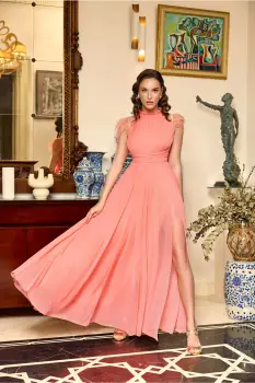 Rochie DY Fashion roz somon lunga cu pene la umeri imagine