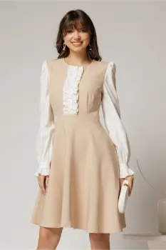 Rochie DY Fashion scurta bej cu maneci lungi din poplin si volanase imagine