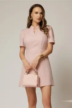 Rochie DY Fashion scurta roz cu mic decupaj in V la decolteu si fusta tip A imagine