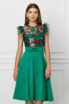 Rochie DY Fashion verde cu broderie la bust si pene la umeri imagine