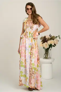 Rochie lunga cu imprimeu roz si maro din voal in clos cu spatele gol si volanase imagine