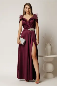 Rochie lunga mov din tafta cu accesoriu in talie si pene la umeri imagine