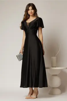 Rochie lunga neagra de ocazie cu decolteu adanc si maneci scurte evazate imagine