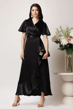 Rochie lunga neagra din satin cu croi petrecut imagine