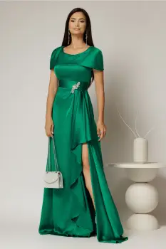 Rochie lunga verde din satin cu slit pe picior si aplicatie pe talie imagine