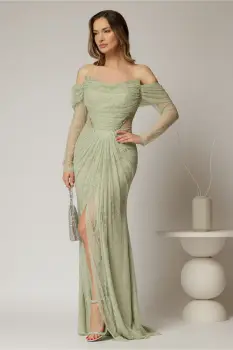 Rochie lunga verde mint de seara tip sirena din dantela si decolteu accesorizat imagine