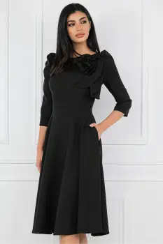 Rochie MBG neagra cu floare maxi pe bust imagine