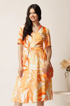 Rochie midi alba in clos cu imprimeu portocaliu si cordon in talie imagine