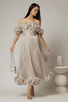 Rochie midi bej in clos din voal satinat cu volanase la bust si la baza imagine
