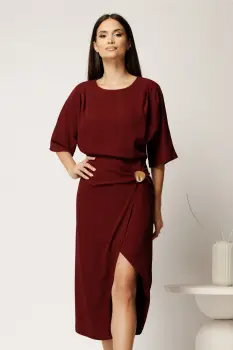 Rochie midi bordo cambrata din triplu voal cu funda si accesoriu pe fusta imagine