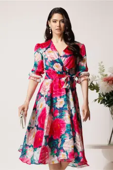 Rochie midi fucsia cu trandafiri din voal in clos cu cordon in talie imagine