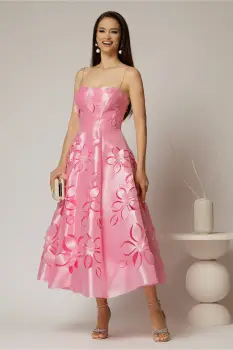 Rochie midi fucsia de ocazie cu decupaje florale si perle imagine