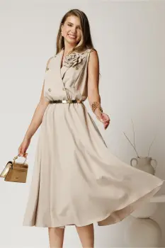 Rochie midi ivory din stofa in clos cu floare si nasturi la bust imagine