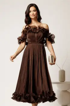 Rochie midi maro in clos din voal satinat cu volanase la bust si la baza imagine