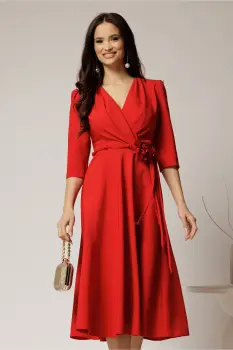 Rochie midi rosie din stofa in clos cu floare in talie imagine