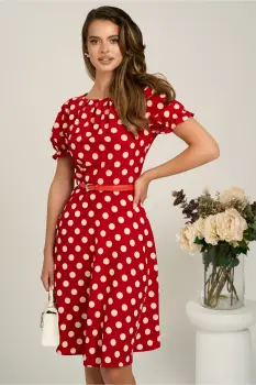 Rochie midi rosie din viscoza in clos cu buline mari si curea in talie imagine