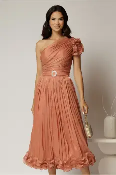 Rochie midi roz coniac din voal peliculizat cu volanase pe fusta imagine