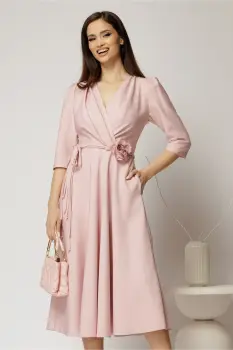 Rochie midi roz din stofa in clos cu floare in talie imagine