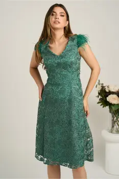Rochie midi verde din dantela in clini cu pene la umeri imagine