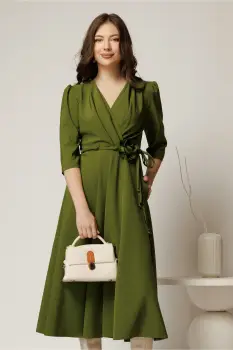 Rochie midi verde fistic din stofa in clos cu floare in talie imagine