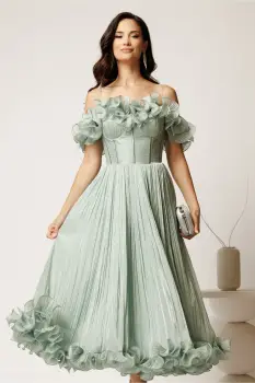 Rochie midi verde mint in clos din voal satinat cu volanase la bust si la baza imagine