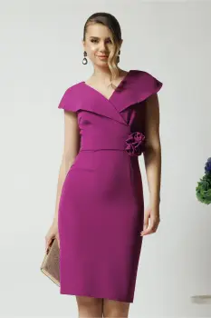 Rochie Moze eleganta din stofa magenta cu floare in talie imagine
