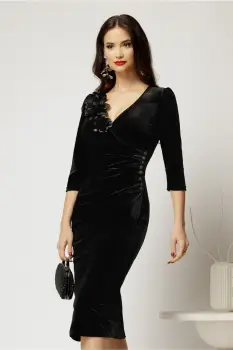Rochie neagra din catifea cu aplicatii florale si nasturi pe talie imagine