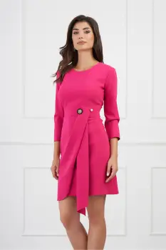 Rochie Oana fucsia cu brosa in talie si fusta petrecuta imagine