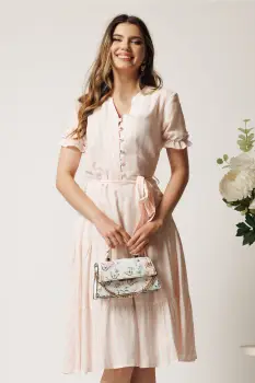 Rochie roz cu dungi albe in clos cu cordon in talie imagine