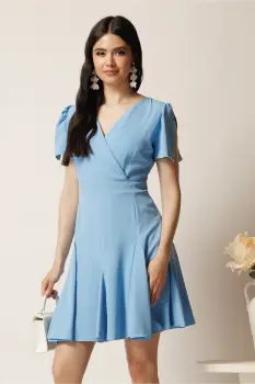 Rochie scurta bleu in clin cu decolteu petrecut- Moze imagine