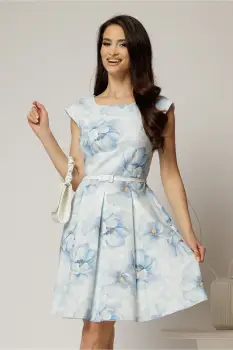 Rochie scurta bleu in clos cu imprimeu floral si curea in talie imagine