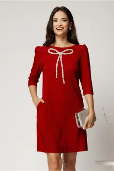 Rochie scurta bordo din stofa cu croi cambrat si funda din strasuri imagine