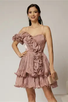 Rochie scurta lila de ocazie cu volanas pe umar din voal peliculizat imagine