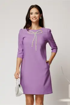 Rochie scurta lila din stofa cu croi cambrat si funda din strasuri imagine